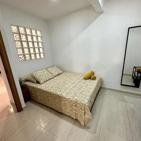 Little Horse Apartments 2 Таррагона Экстерьер фото