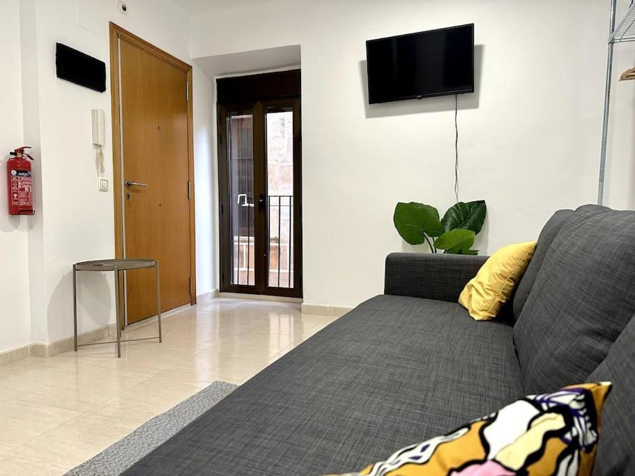 Little Horse Apartments 2 Таррагона Экстерьер фото