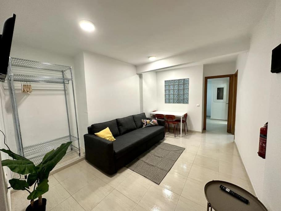 Little Horse Apartments 2 Таррагона Экстерьер фото